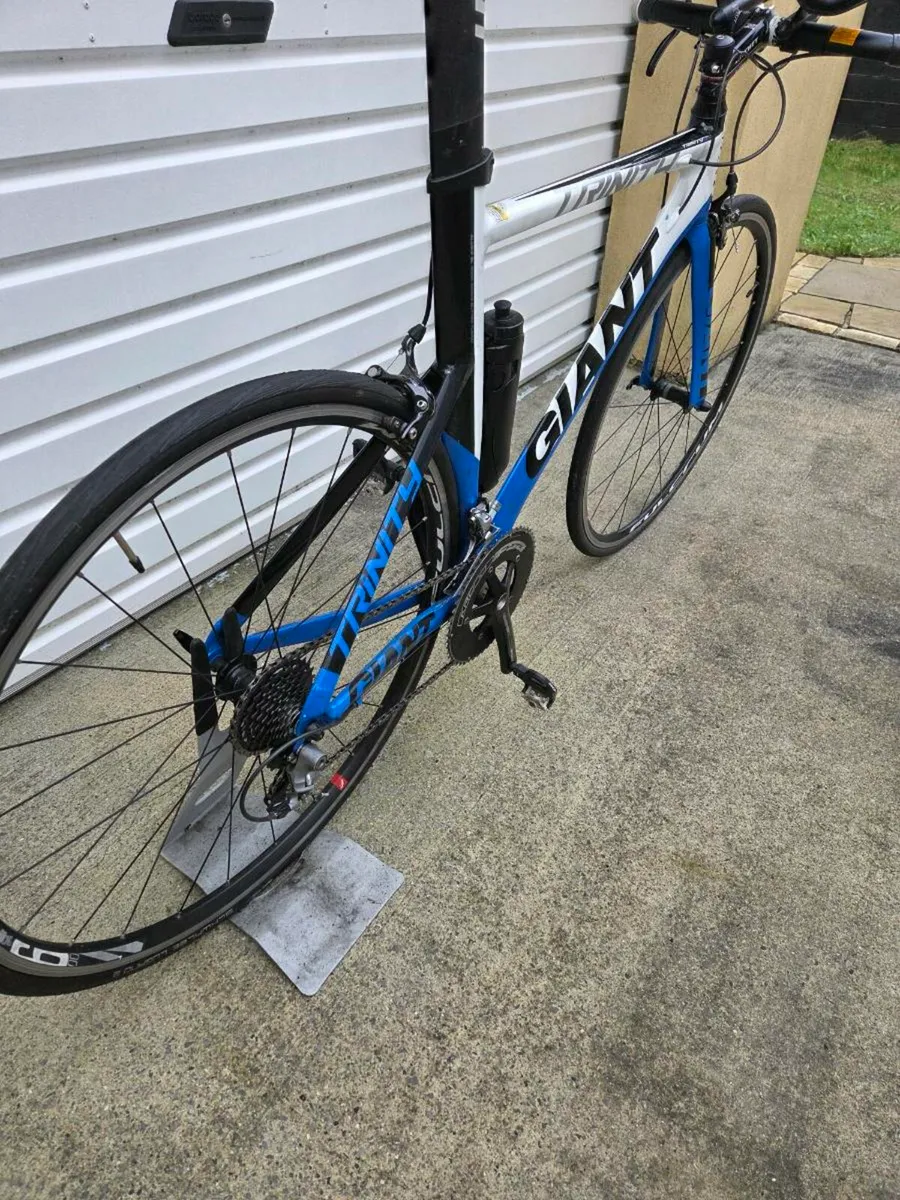 Giant trinity - Image 4