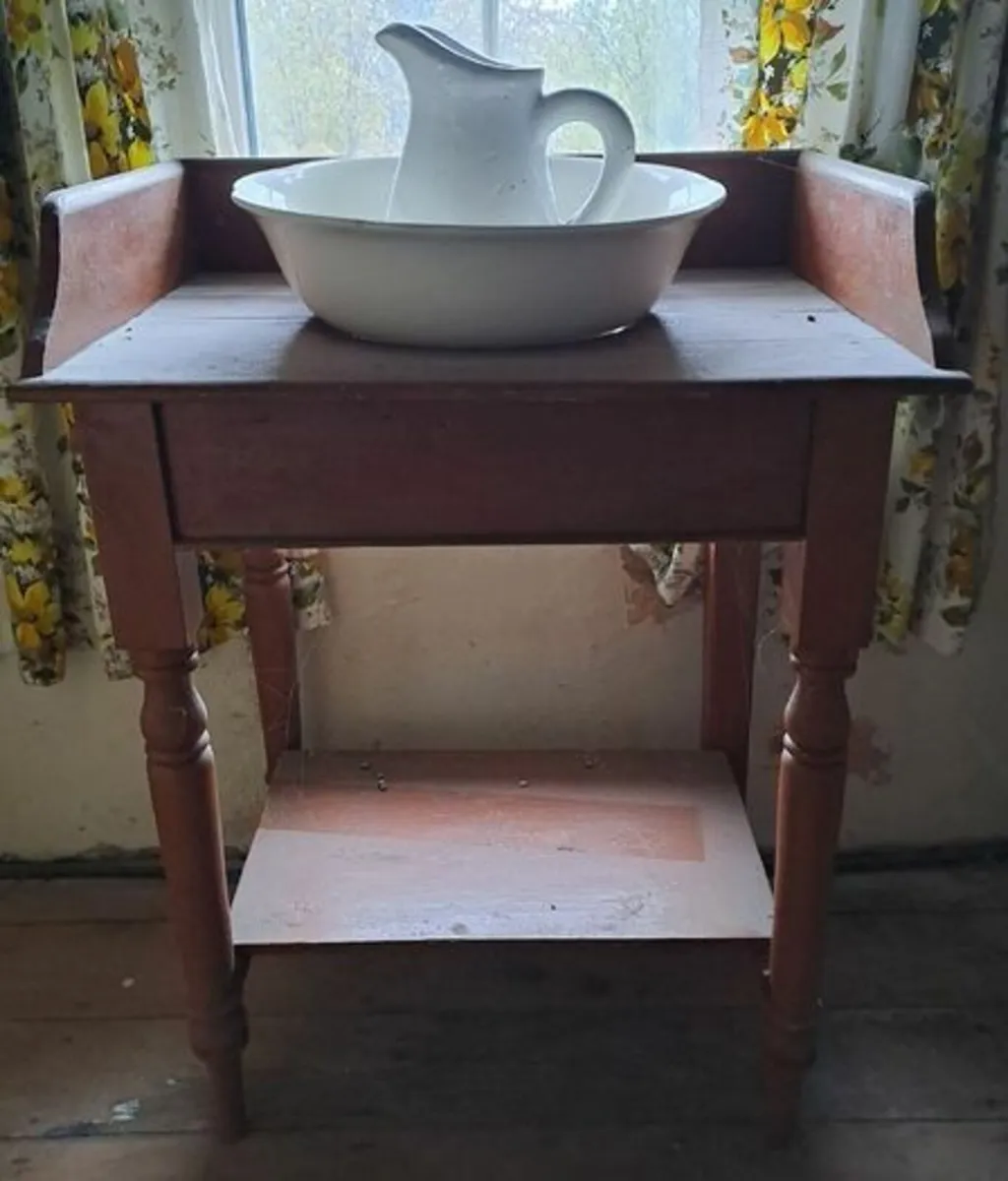 Antique washing table - Image 2