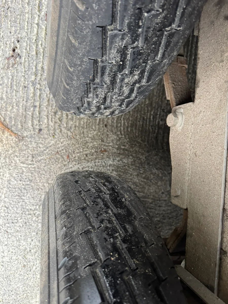 Nugent livestock trailer - Image 4