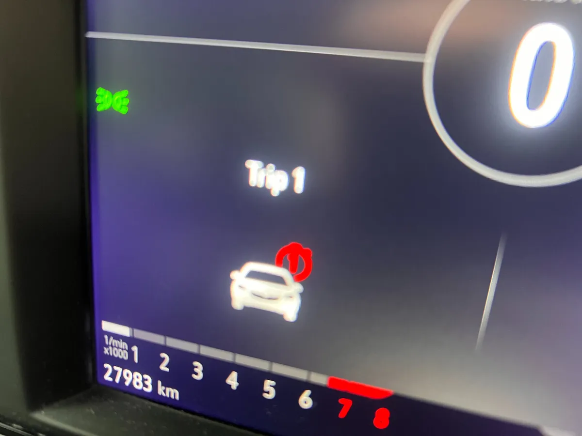 AUTOMATC PETROL As New Superb Value High Spec - Image 4