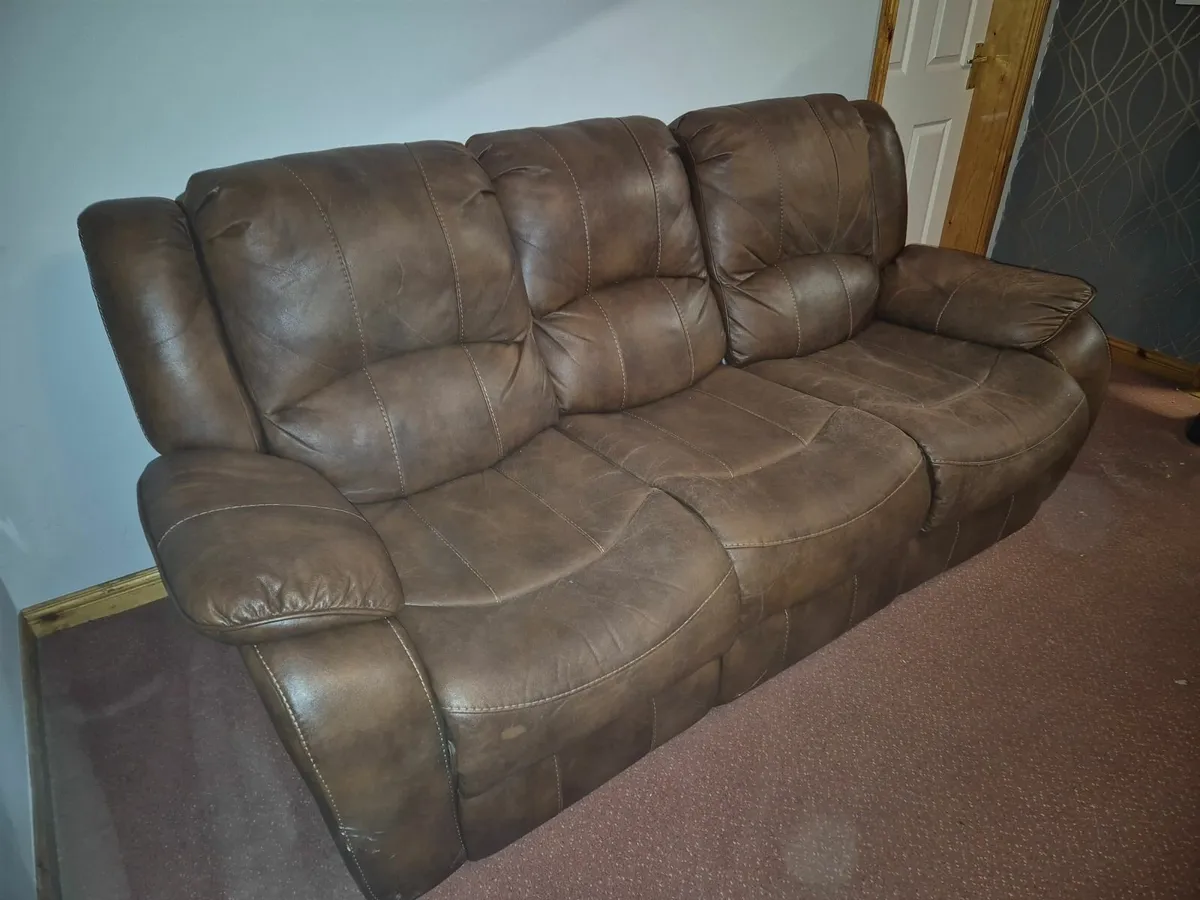 Leather sofa and chairs - Image 4