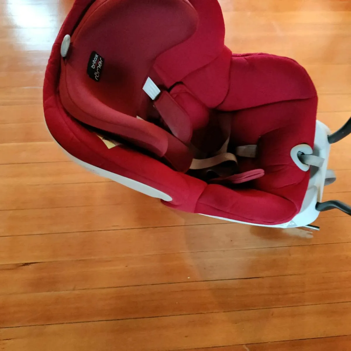 Britax Romer Rotating Car Seat - Image 4