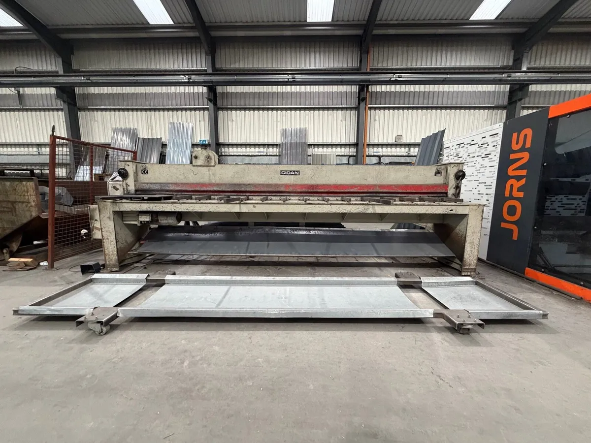Cidan 4m guillotine - Image 1