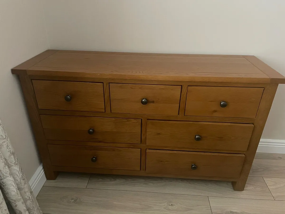 Dressing table - Image 1