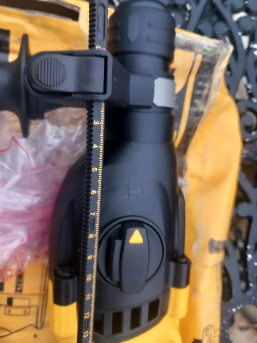 Dewalt sds hammer drill new - Image 2