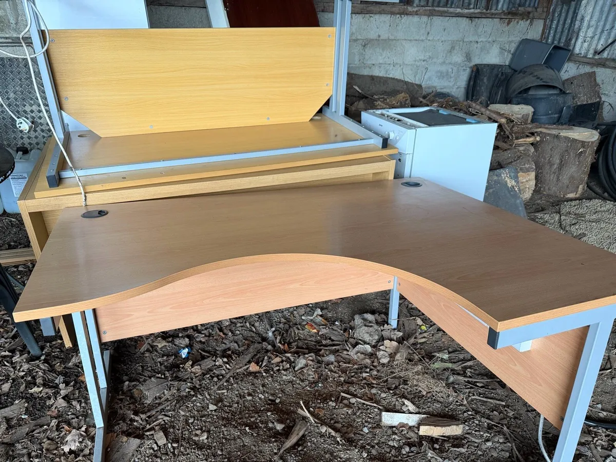 Office desks - Image 2