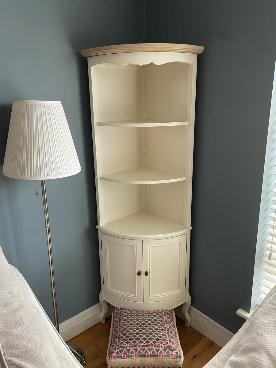 Living Room Corner Unit