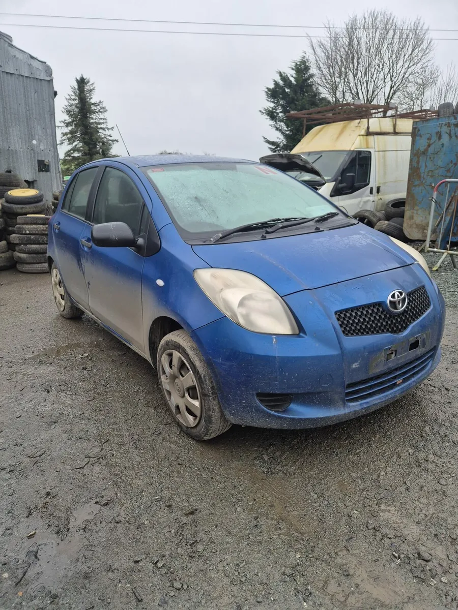 Toyota Yaris - Breaking only - Image 4