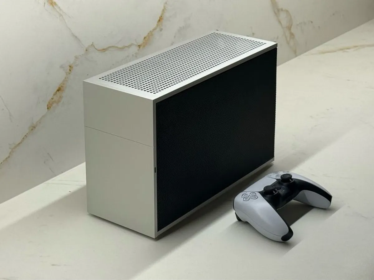 Ncase T1 case (mini-ITX, SFF PC) (aka Formd T1) - Image 1