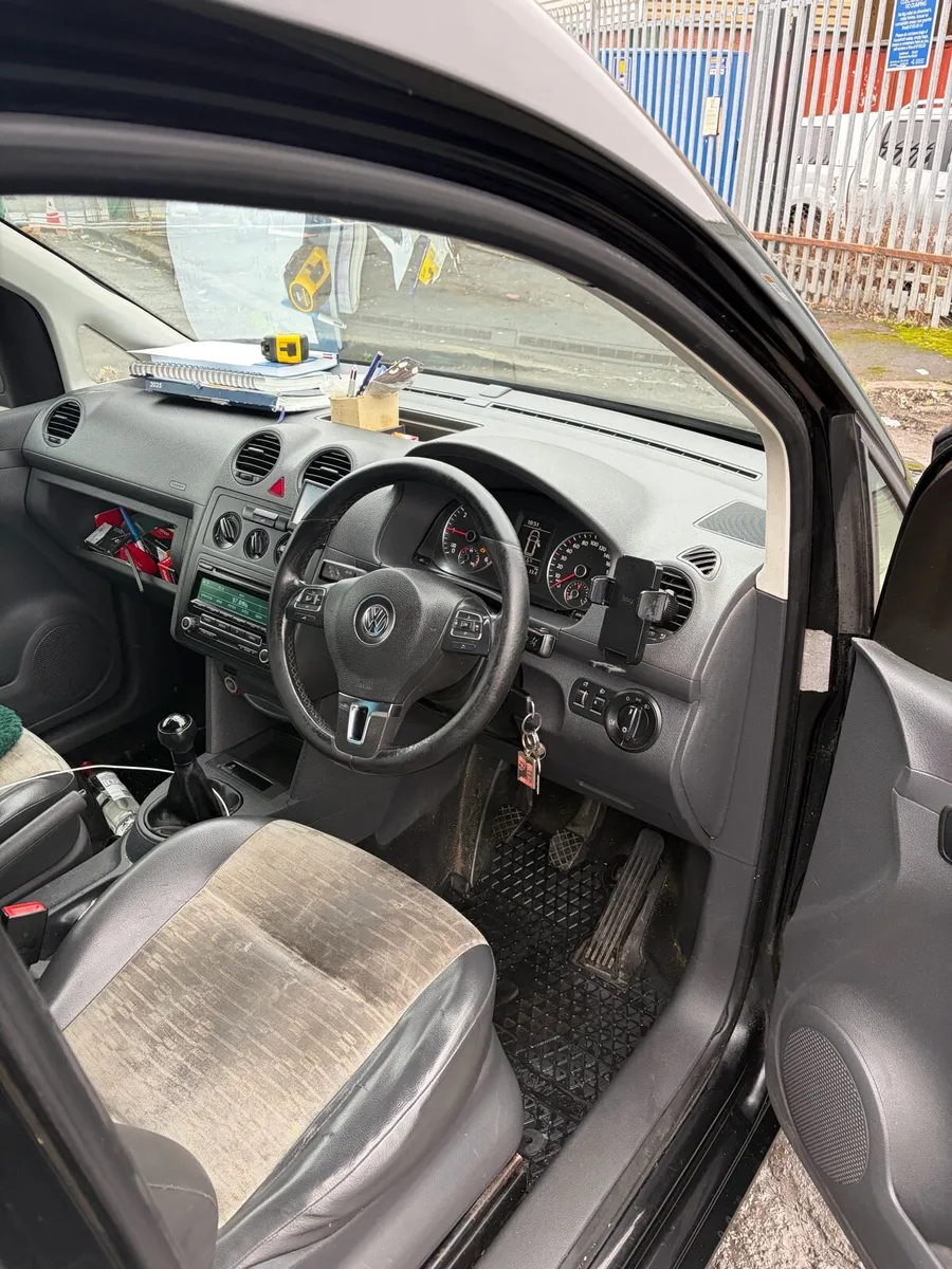 VW Caddy Maxi - Image 4