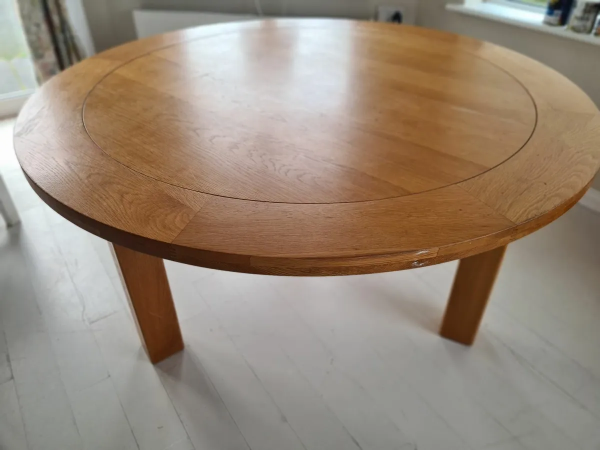 Kitchen table - Image 1