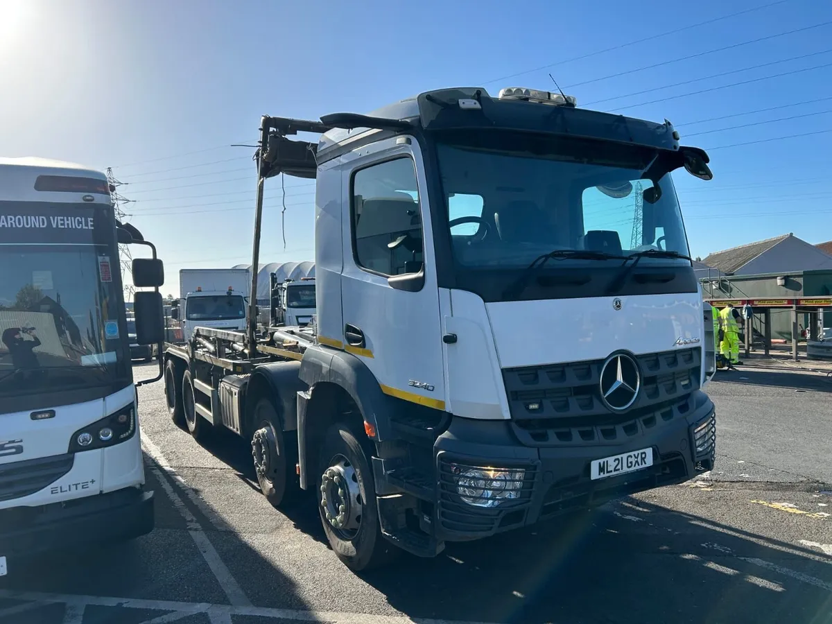 MERCEDES HOOKLOADER  ( 2021 Draw Bar ) - Image 1