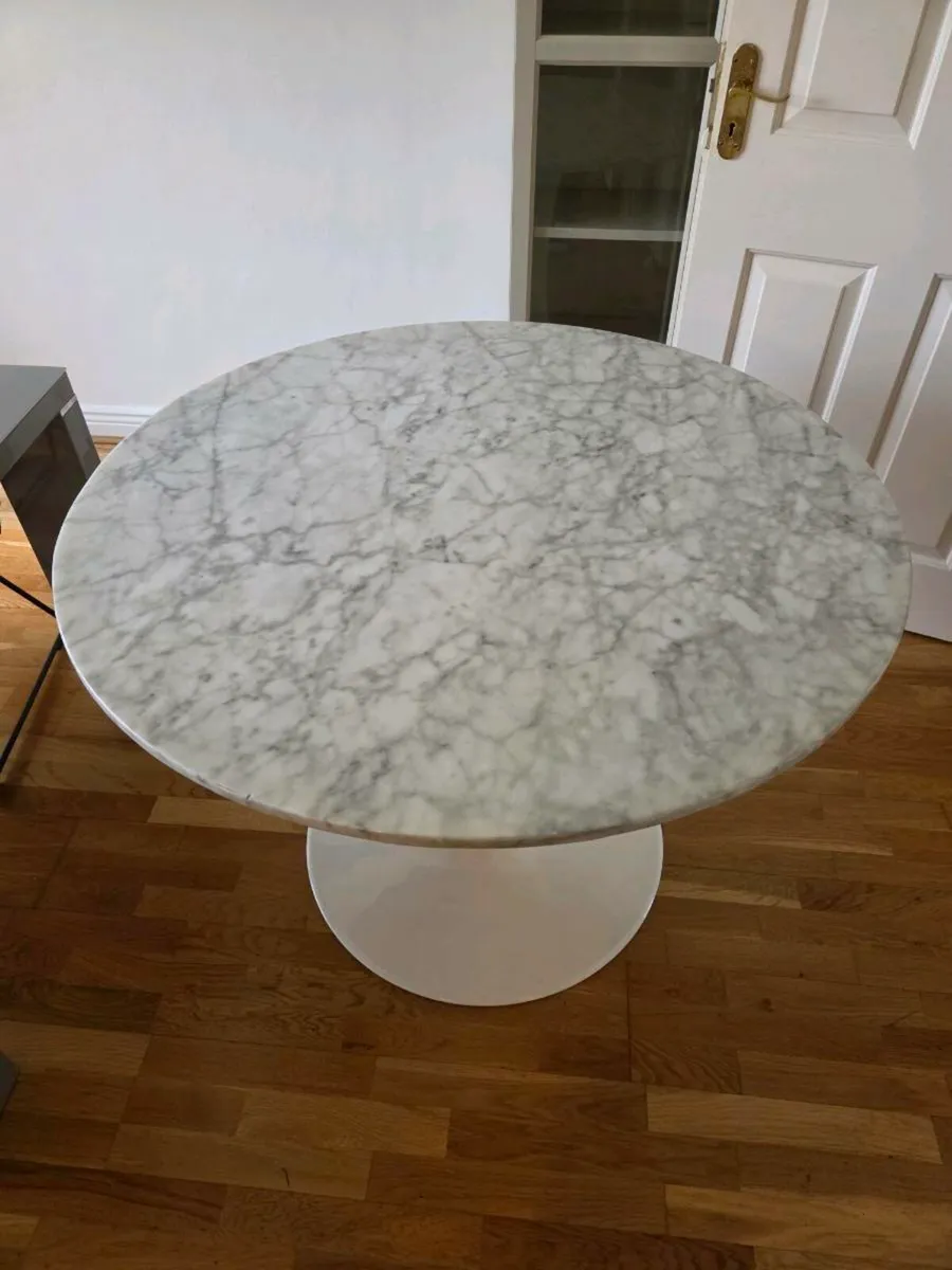 Round Marble top table - Image 2