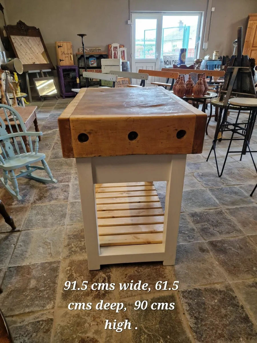 Vintage maple butcher block with bespoke pine base - Image 4