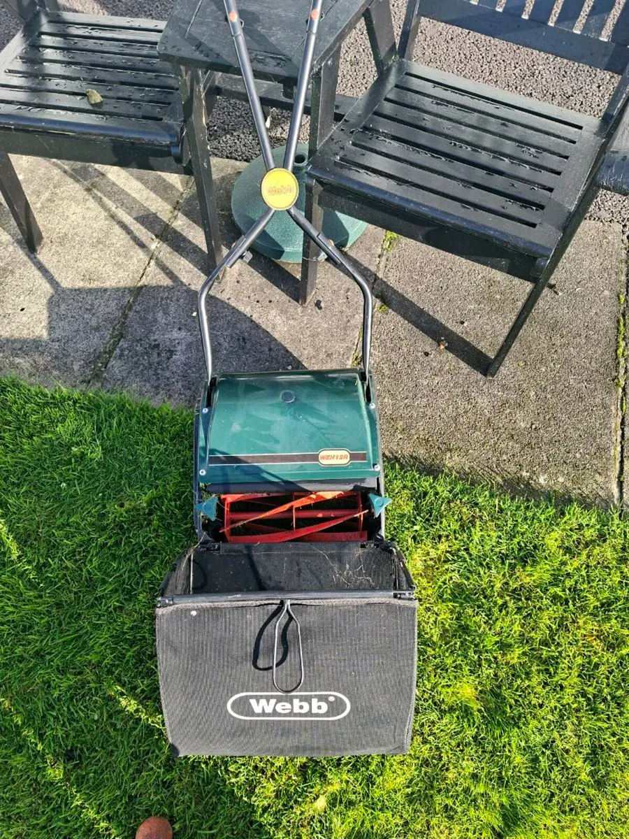 Webb push cylinder lawnmower - Image 1