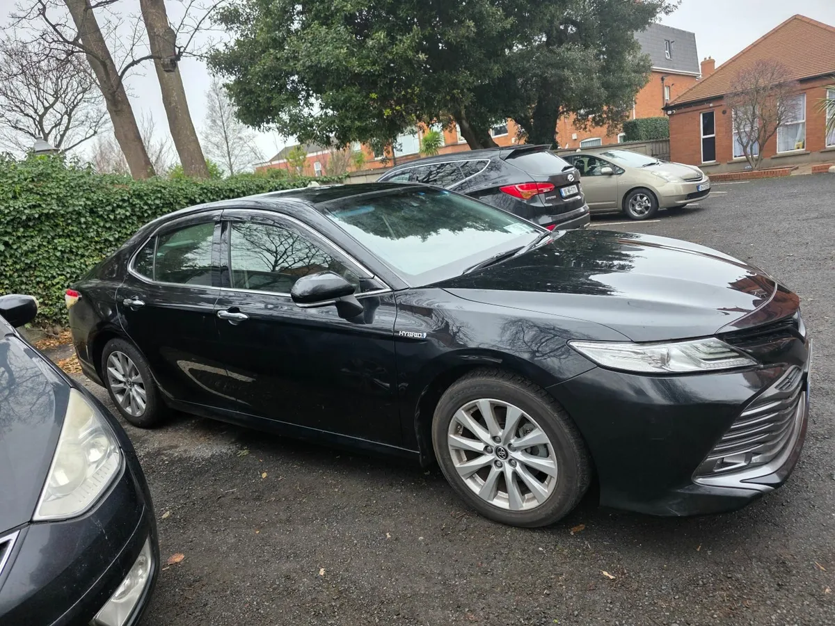 Toyota Camry - Image 3