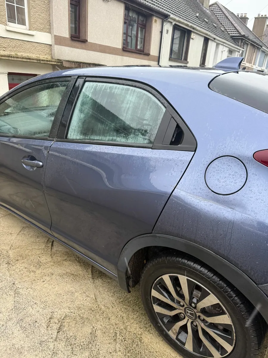 Honda Civic 2014 - Image 1