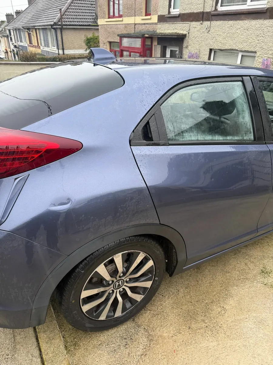 Honda Civic 2014 - Image 3