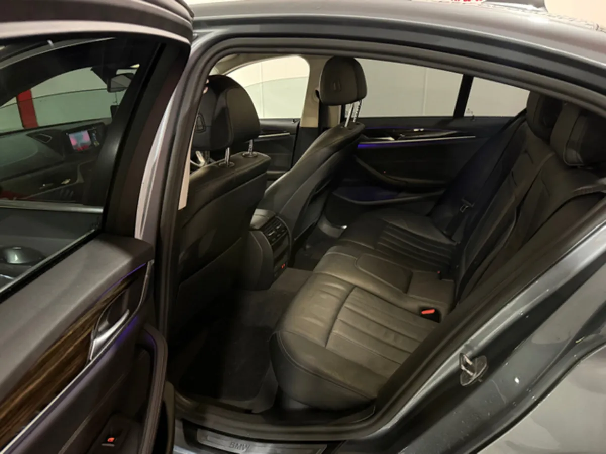 BMW 5-Series 520D SE 4DR AUTO - Image 3