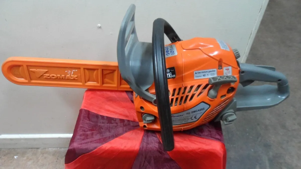 Zomax Chainsaw (ZMC4202) - Image 1