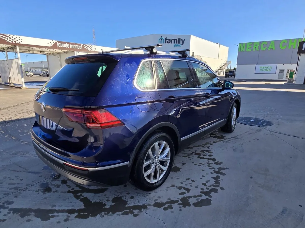 Volkswagen Tiguan. HIGHLINE AUTOMATIC - Image 3