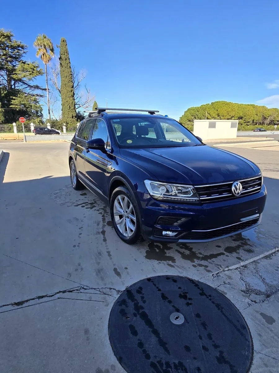 Volkswagen Tiguan. HIGHLINE AUTOMATIC - Image 1