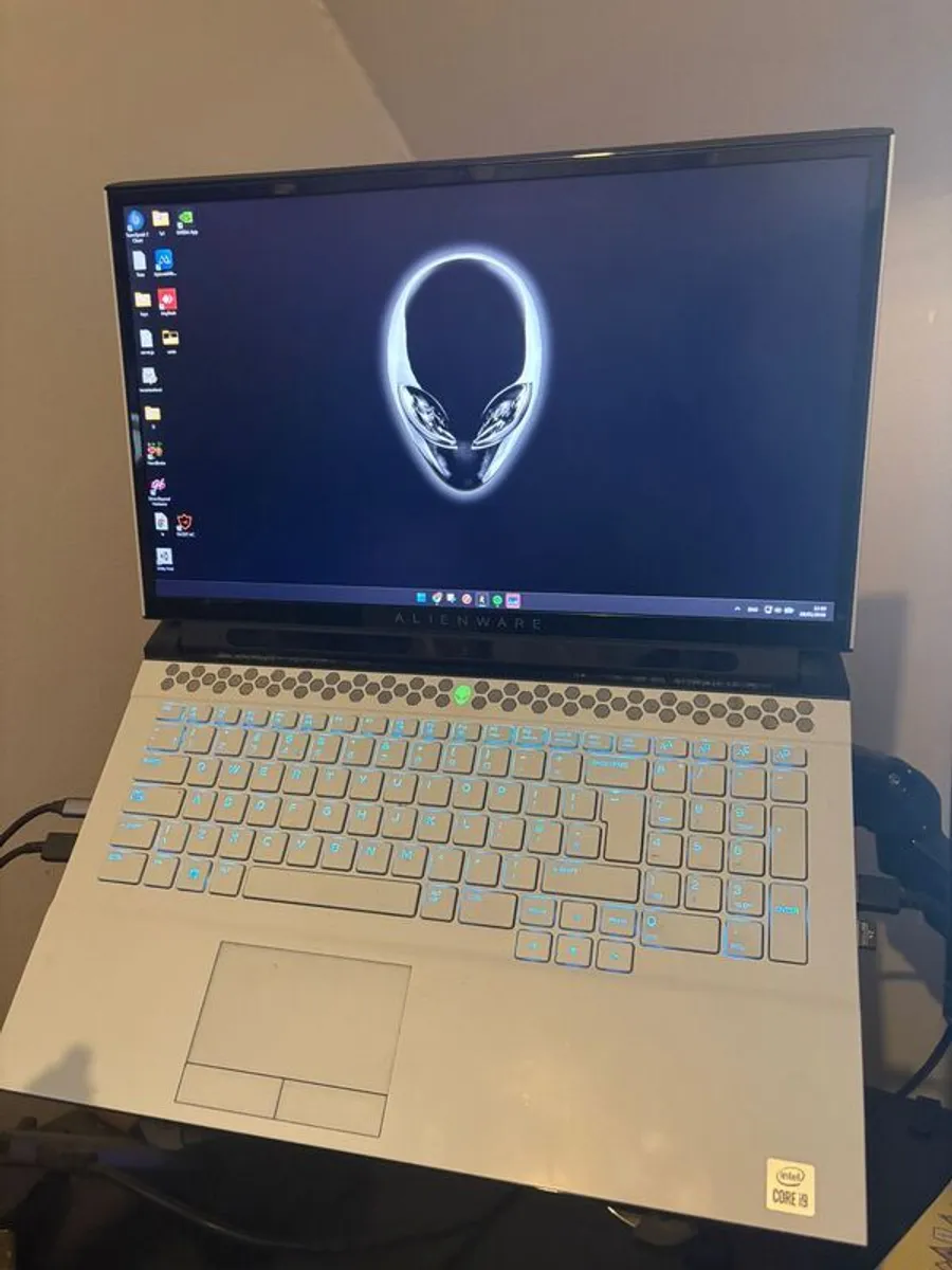 Alienware Area 51m R2 17.3 Inch FHD Gaming Laptop, Intel Core i9-10900K, 144 Hz 9 ms 300-nits Display, 32 GB RAM, 1tb SSD - Image 1