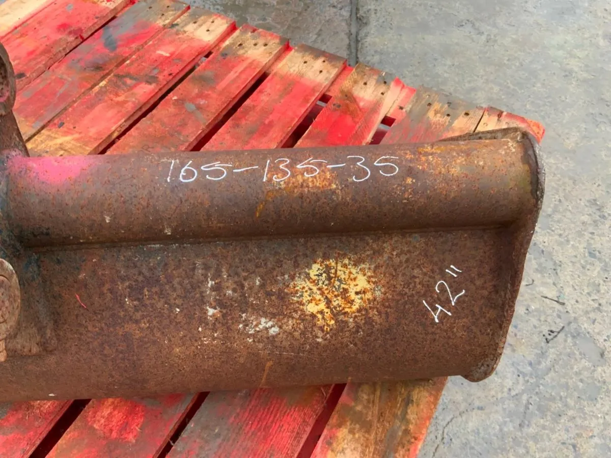 42" GRADING BUCKET....35mm PINS......329f. - Image 4