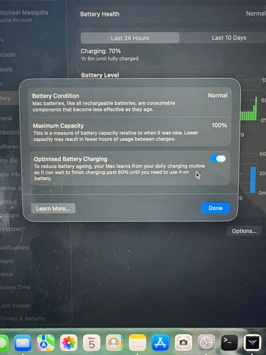 MacBook Air with M2 chip Midnight - Image 4