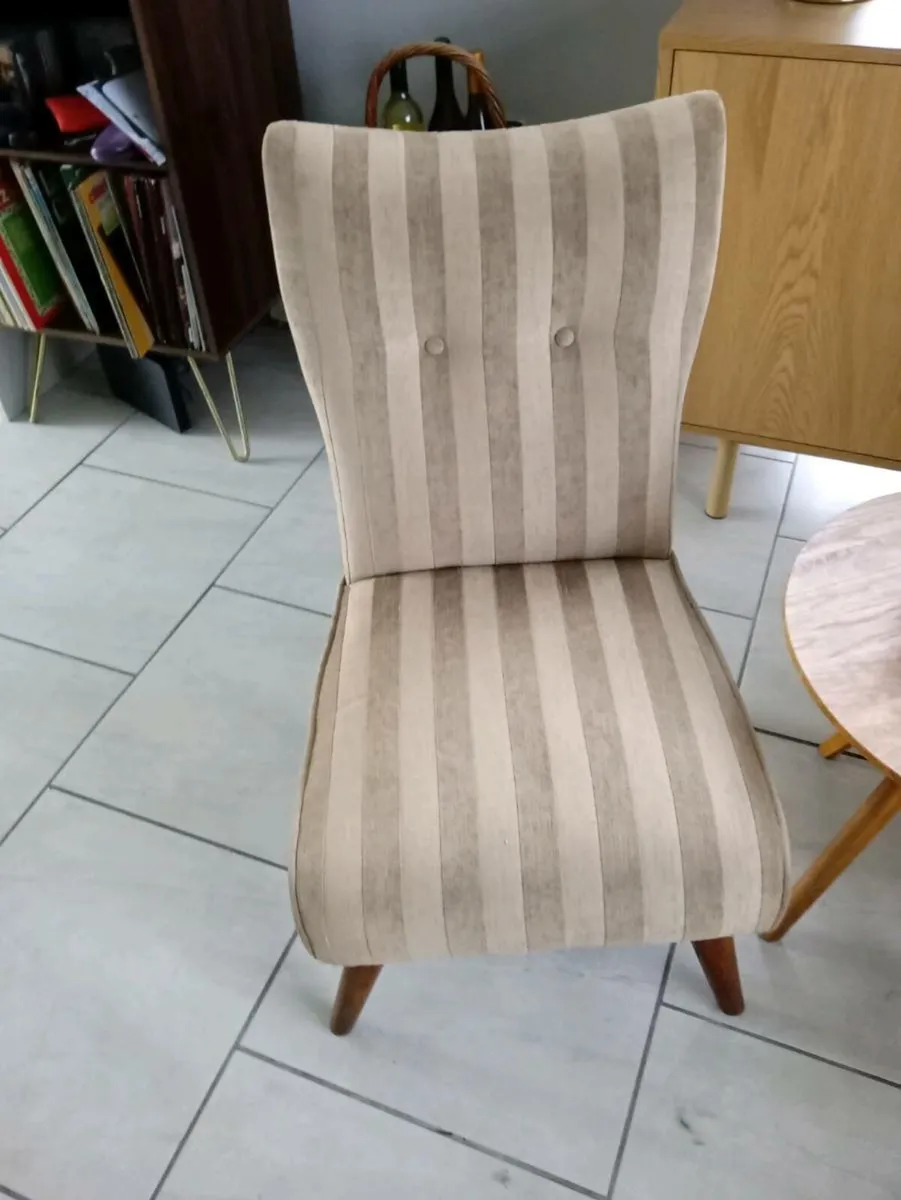 Pair of occasional chairs - Image 2