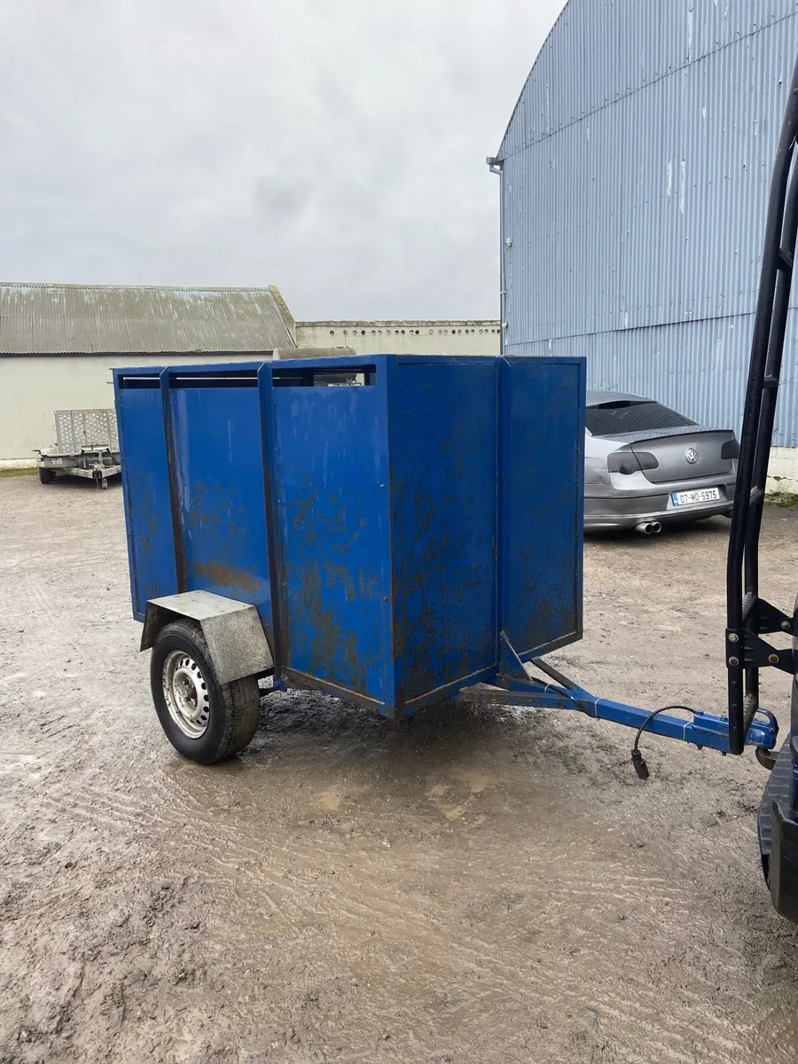 Calf trailer - Image 1