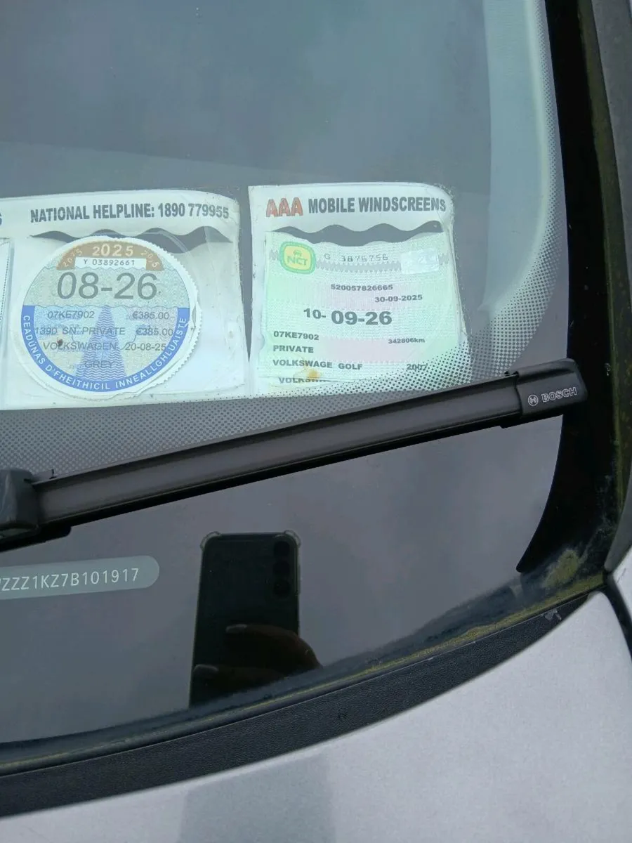 Volkswagen golf - Image 4