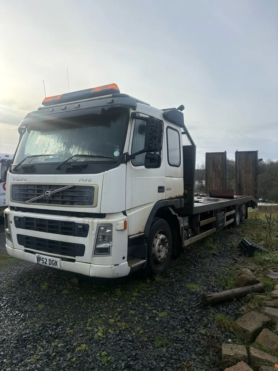 2002 Volvo fm9 plant lorry