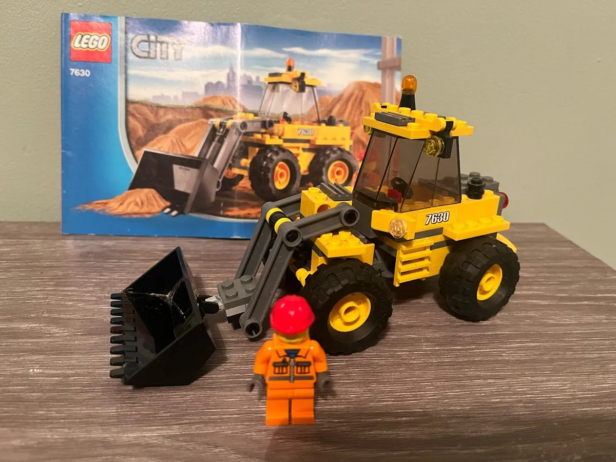 Lego City Front-End Loader (7630) - Image 1