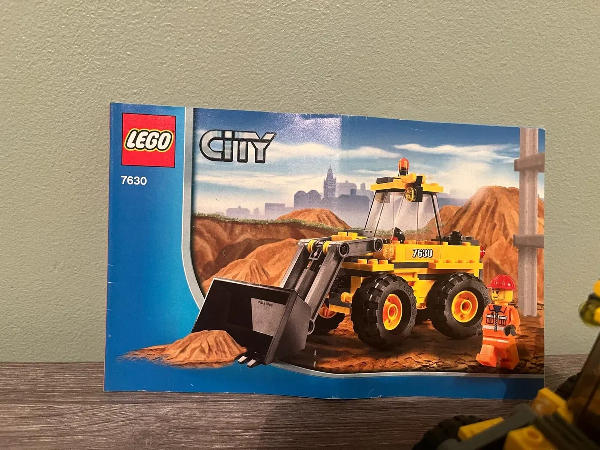 Lego City Front-End Loader (7630) - Image 2