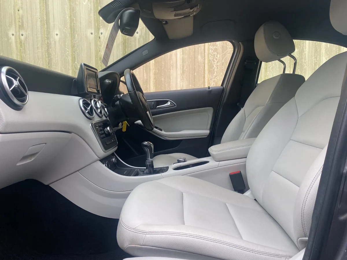 Mercedes-Benz A-Class //PETROL//FINANCE AVAILABLE - Image 4