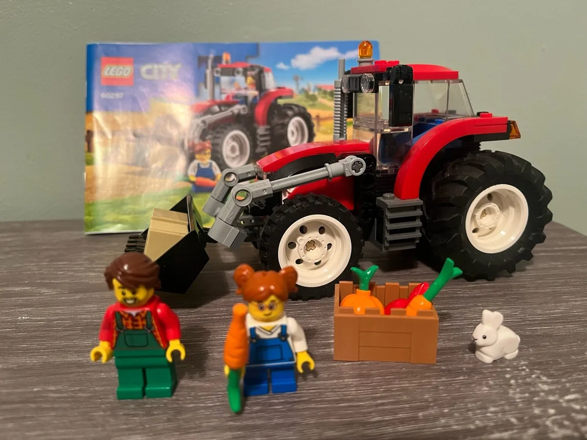 Lego City Tractor (60287) - Image 1