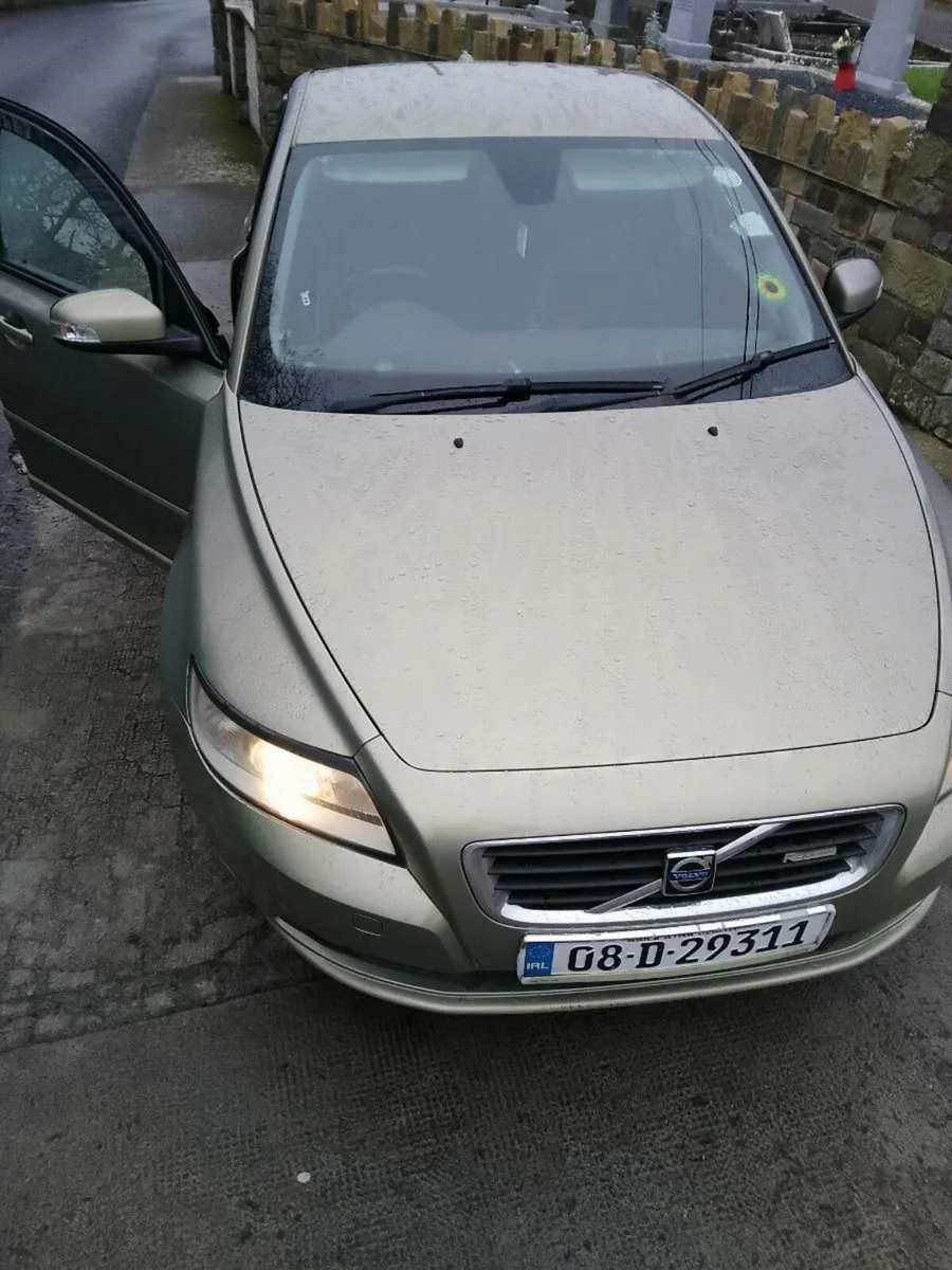 Volvo S40 - Image 2