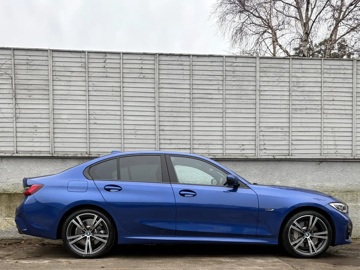 BMW 3-Series 2022 330e / M SPORT AUTO - Image 2