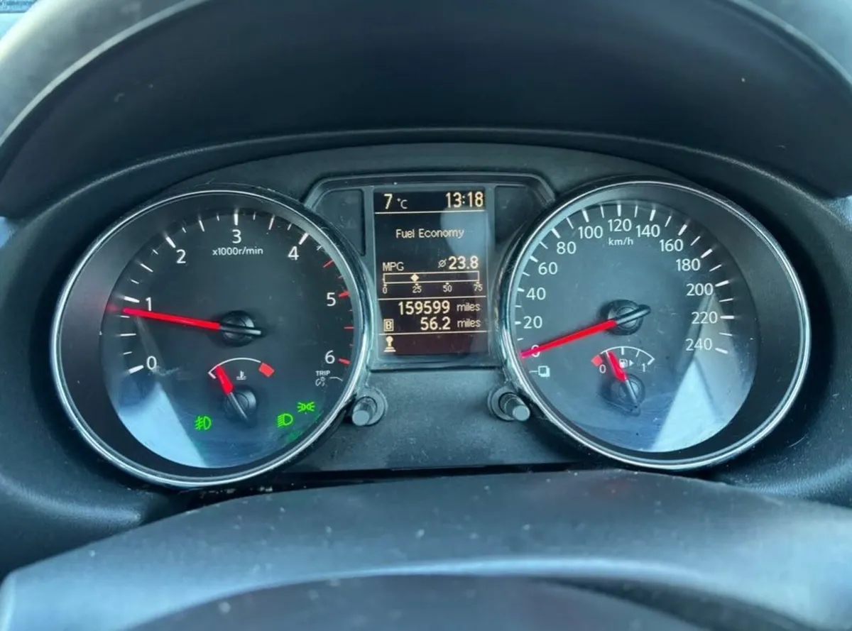 Nissan Qashqai 2012 - Image 2