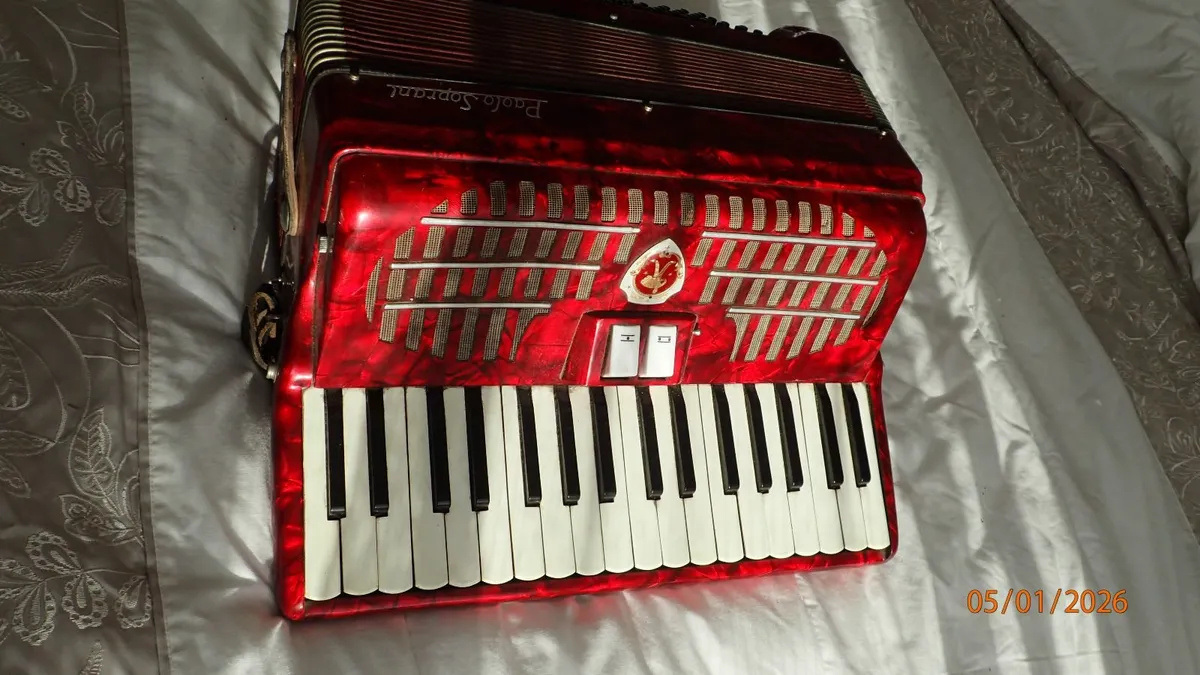 Accordion Paolo Soprani. - Image 1