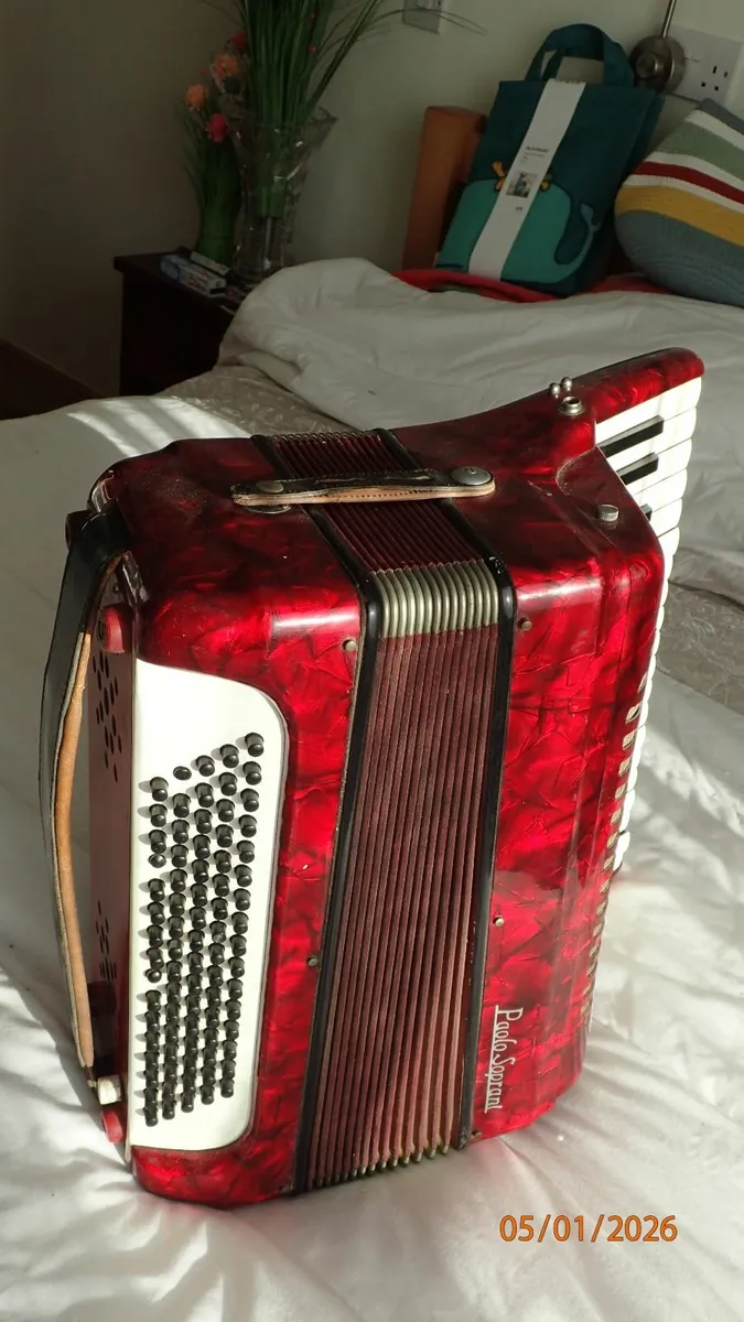 Accordion Paolo Soprani. - Image 2
