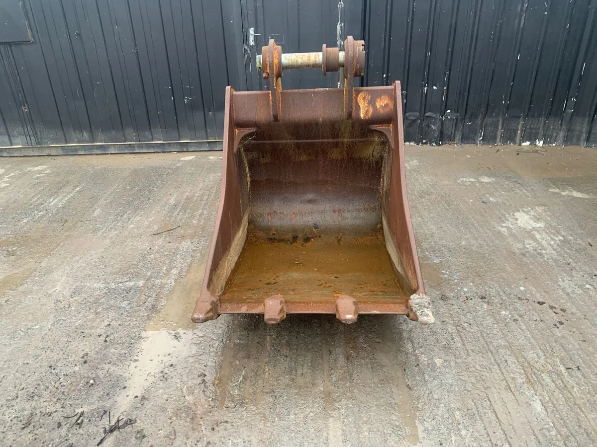 3FT Digger Bucket – 80mm Pins | 480mm Centres - Image 2