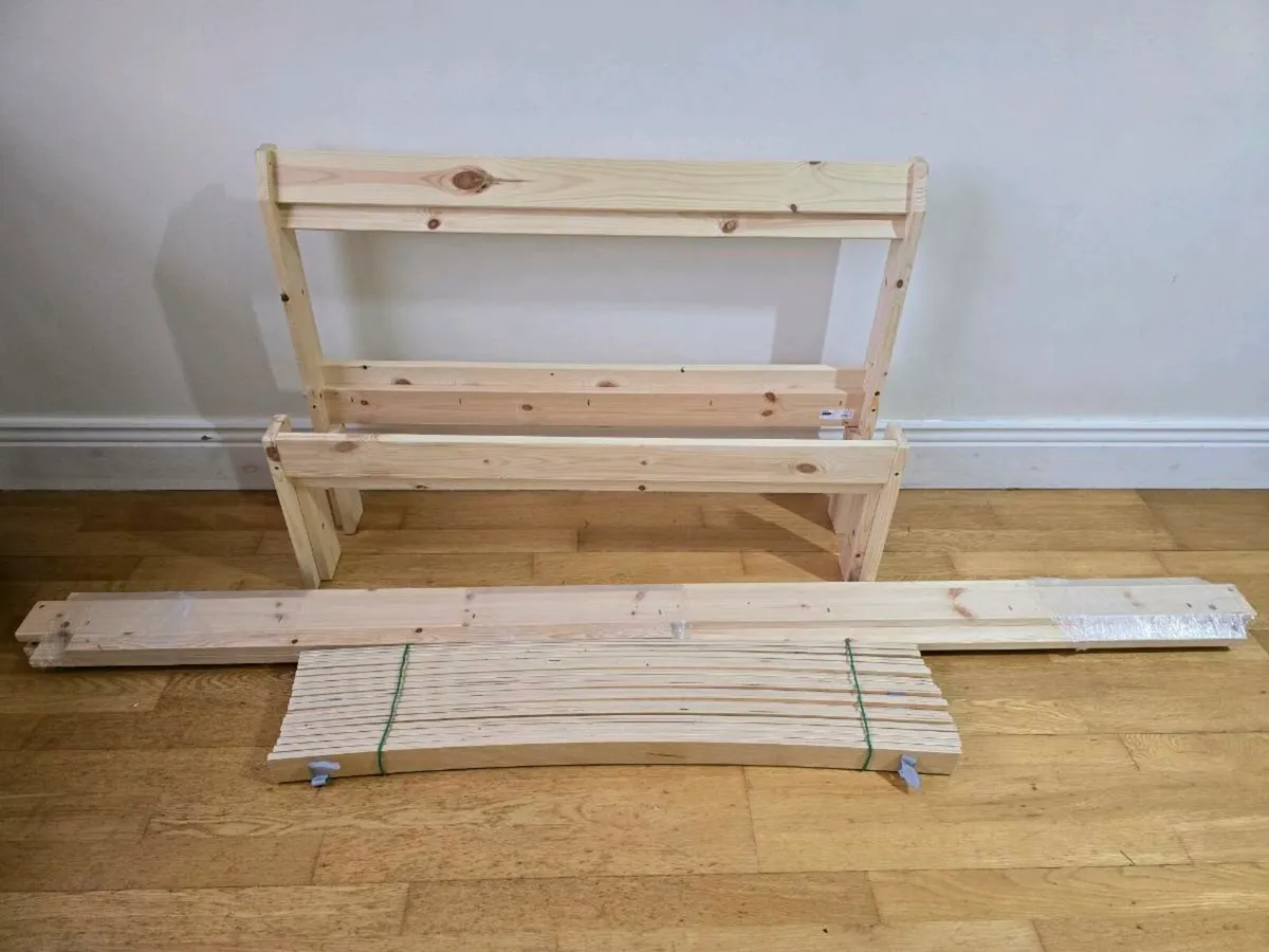 Single bed with mattress - Image 2