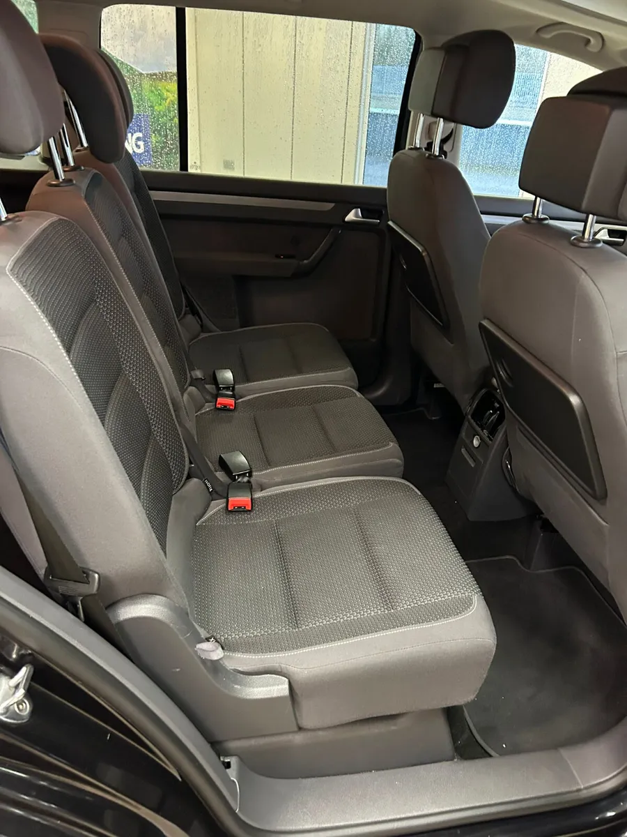VW Touran 2015 - Image 4
