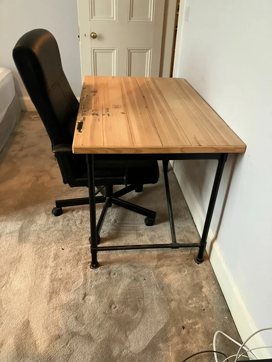 Desk & Chair (free) - Image 2