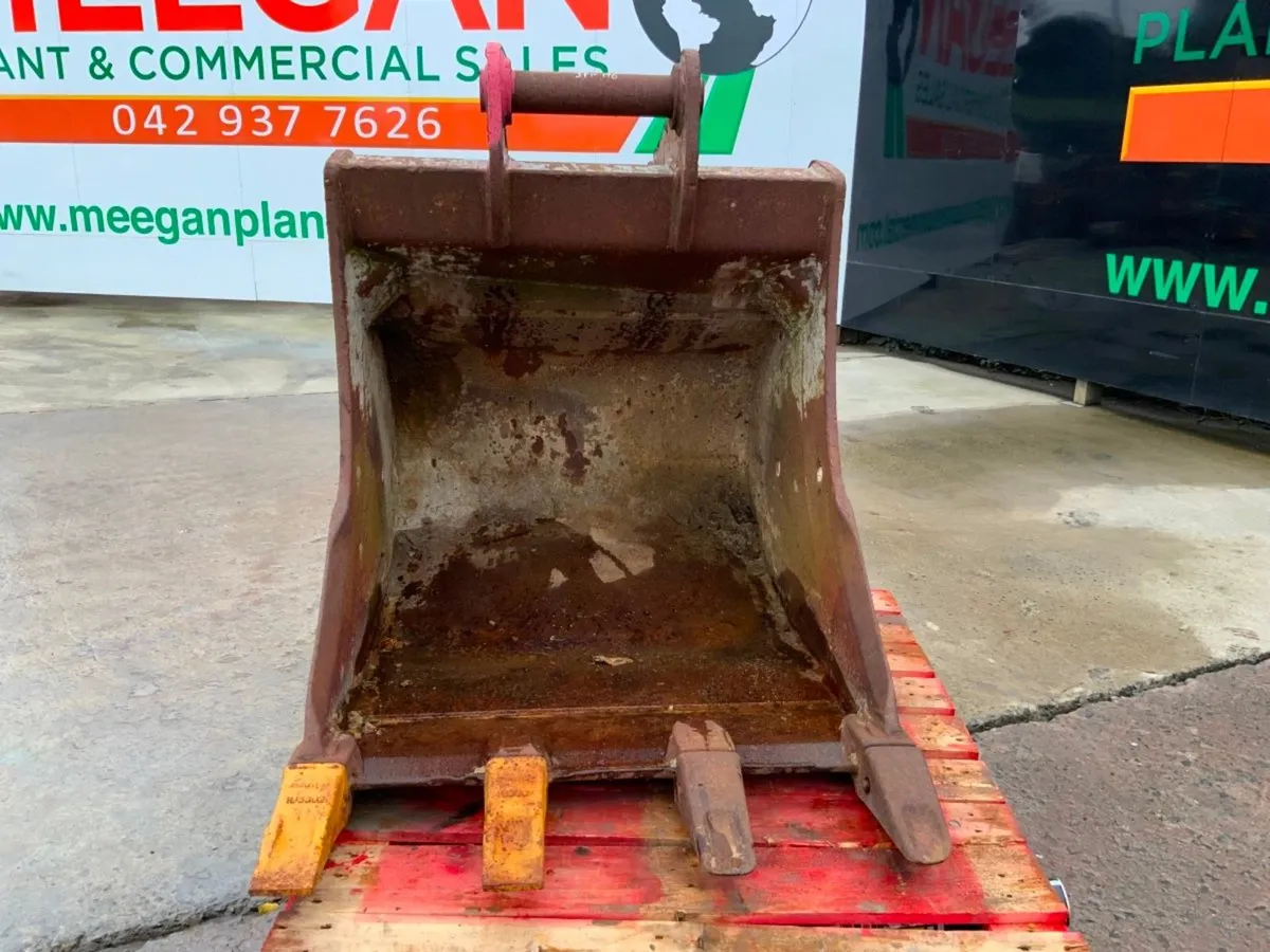 36" DIGGING BUCKET....65mm PINS.......320s. - Image 4