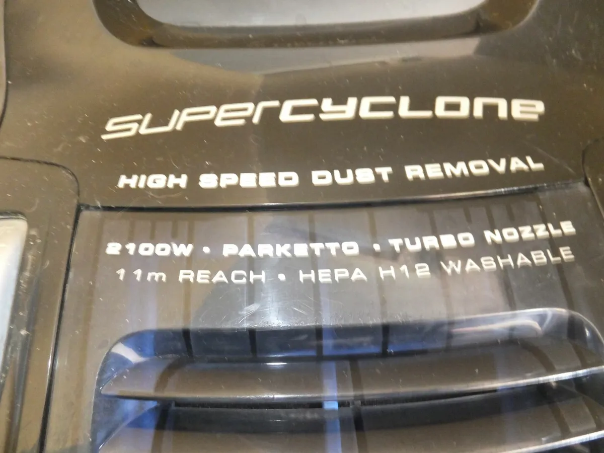 ELECTROLUX vacuum cleaner - Image 4