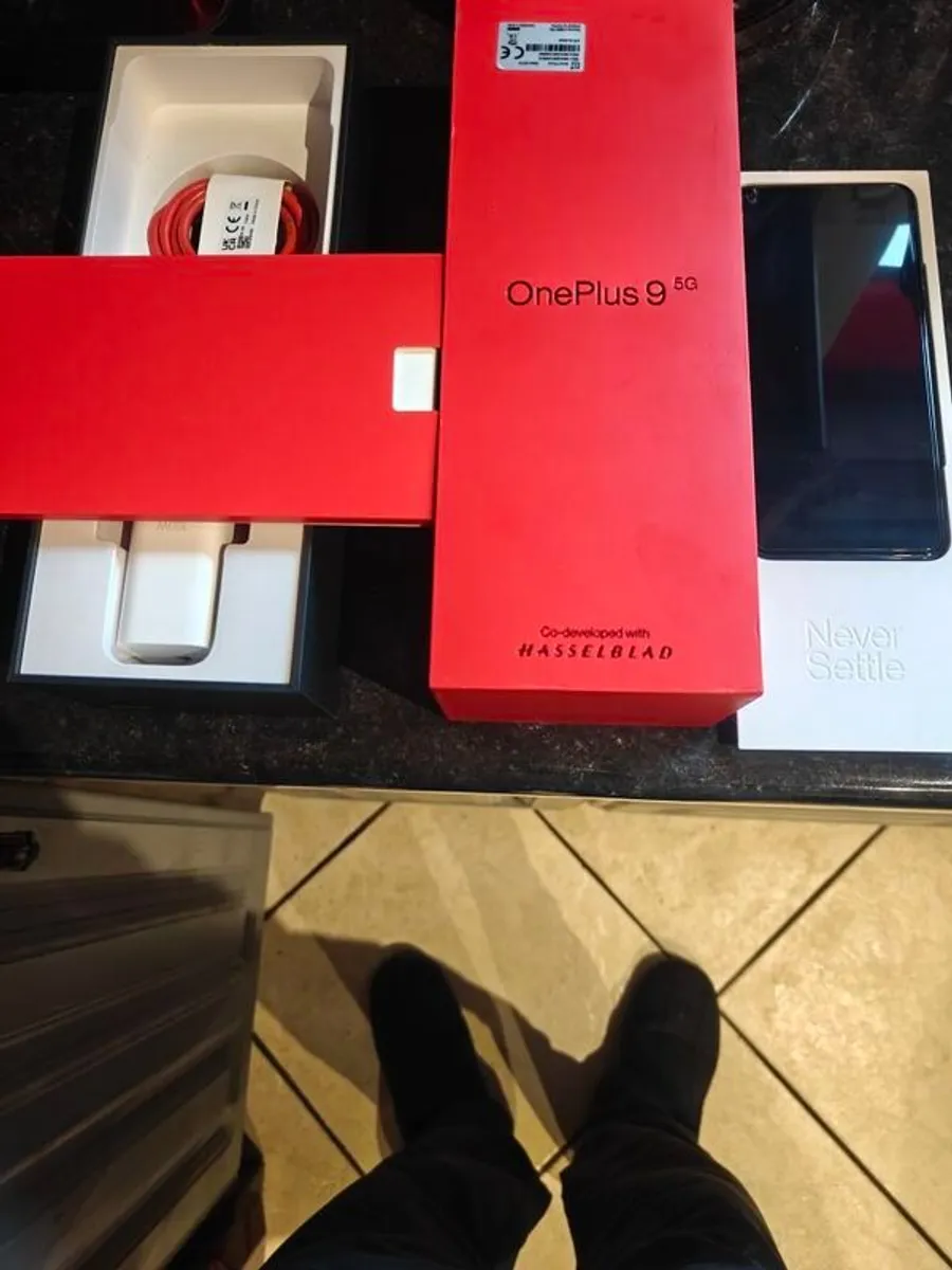 Oneplus 9 128gb Astral Black - Image 1