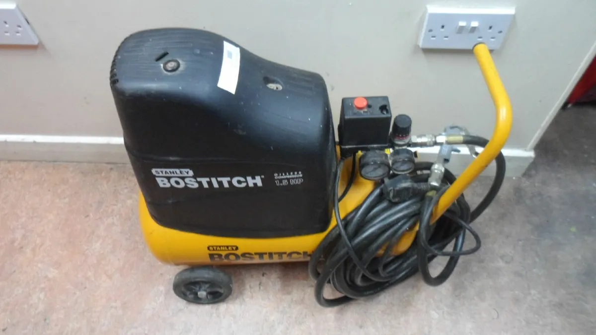 Stanley Oilless Compressor 1.5HP - Image 2